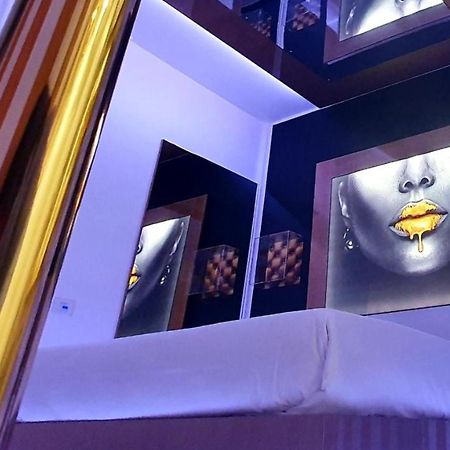 C Rooms - Love Motel Monza Cinisello Balsamo Exterior foto